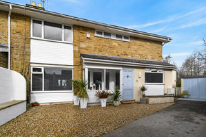 Photo 32- click for photo gallery